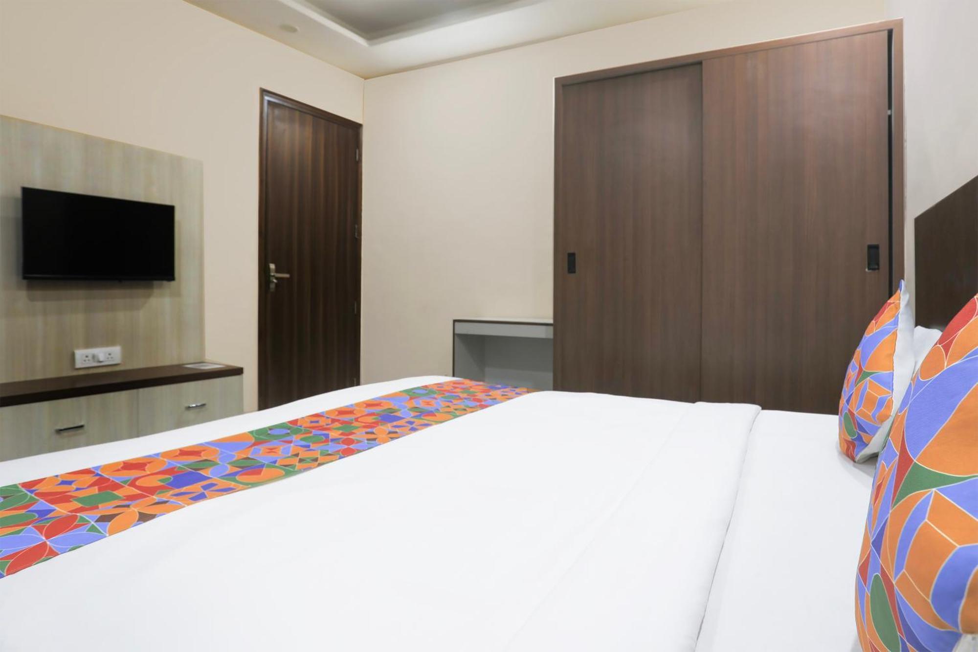 Fabhotel Bliss Premium Gurgaon Esterno foto
