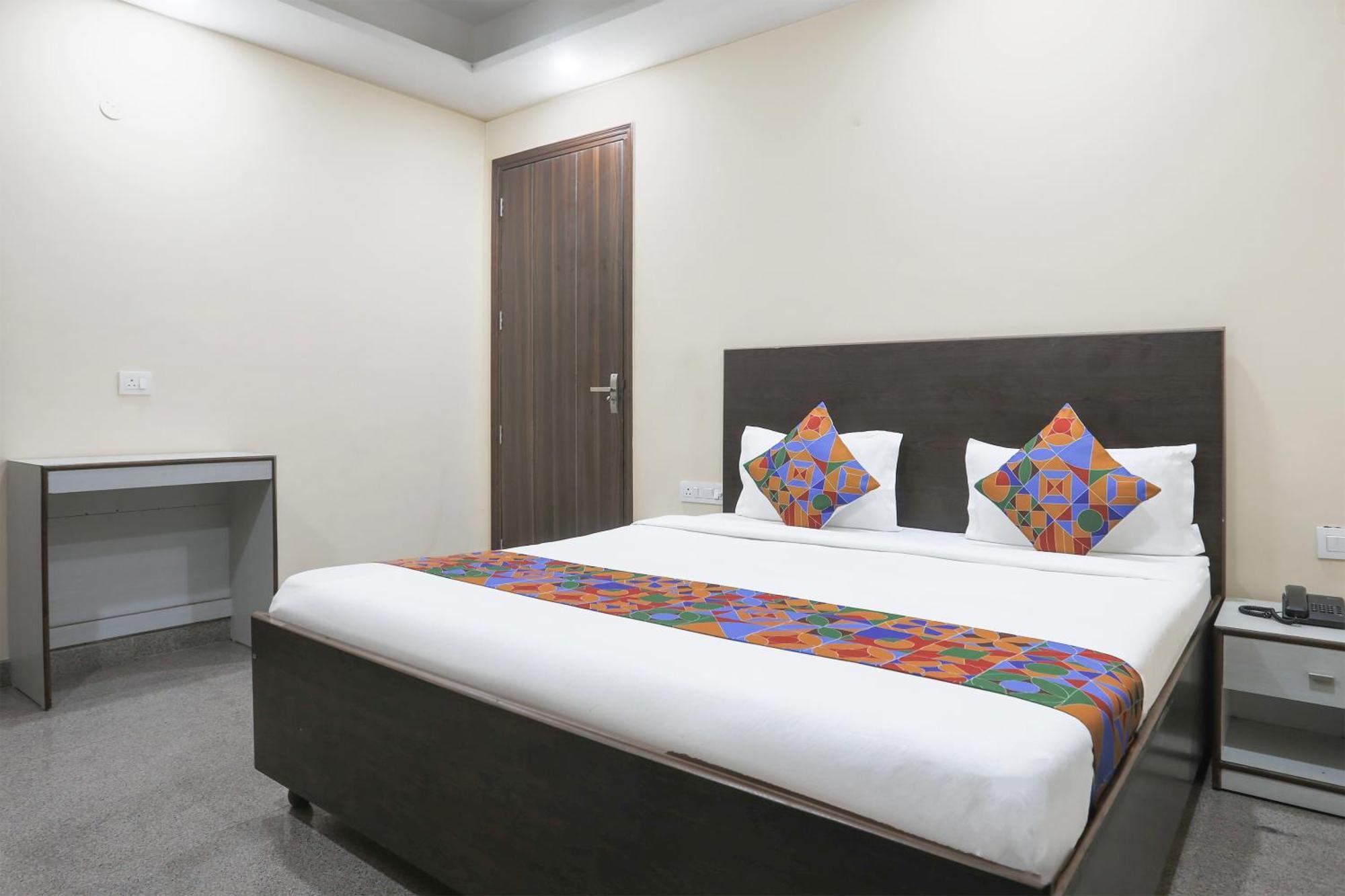 Fabhotel Bliss Premium Gurgaon Esterno foto