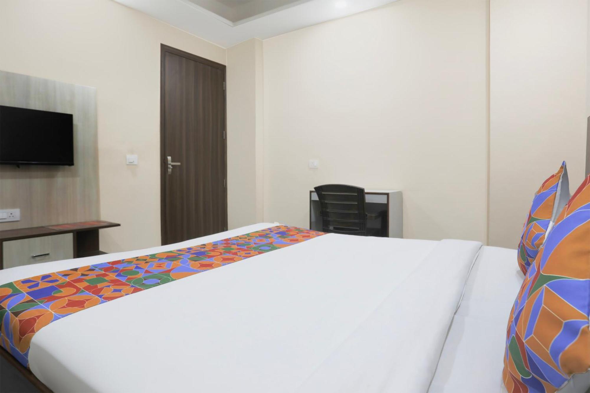Fabhotel Bliss Premium Gurgaon Esterno foto