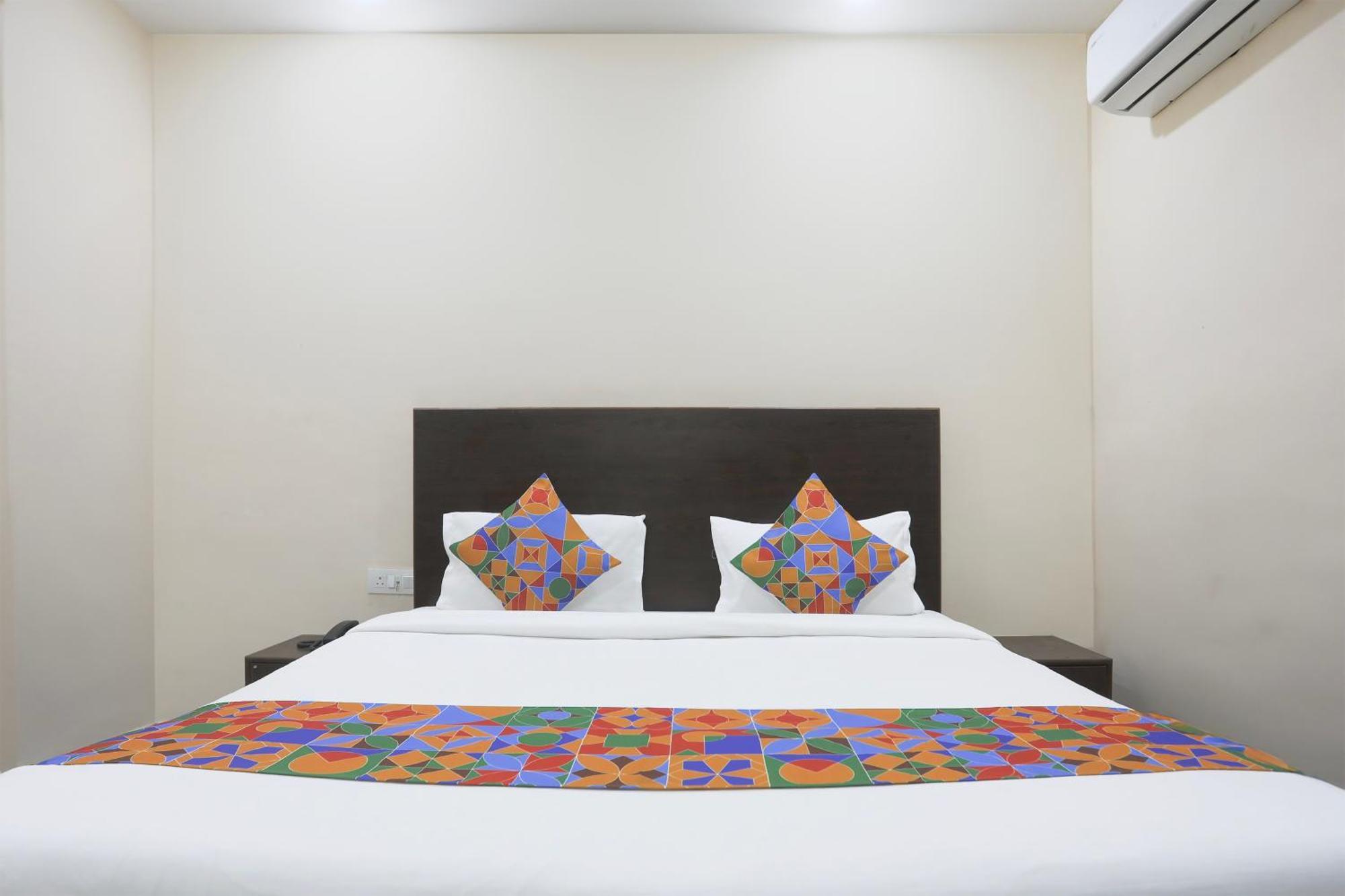Fabhotel Bliss Premium Gurgaon Esterno foto