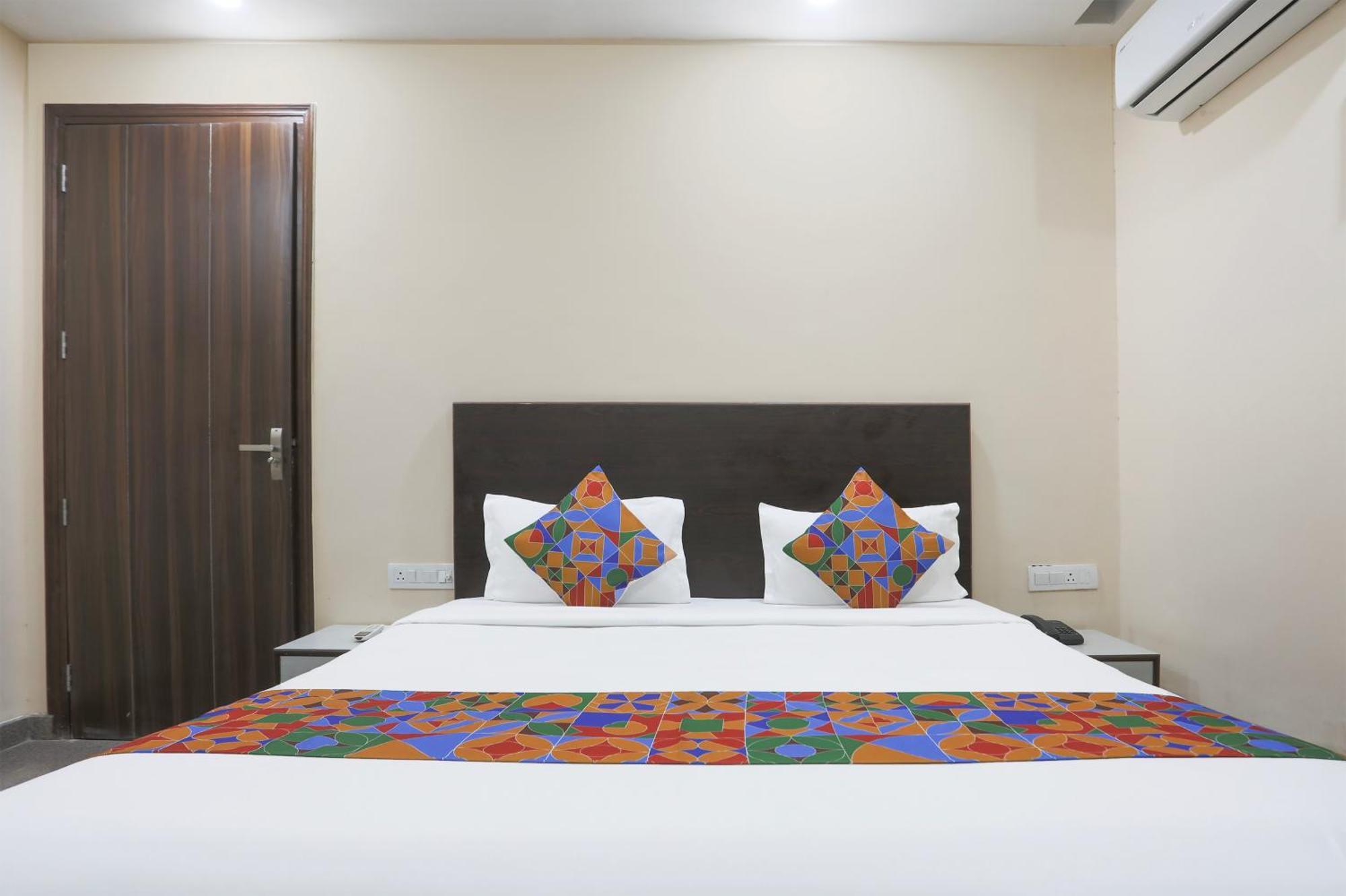 Fabhotel Bliss Premium Gurgaon Esterno foto